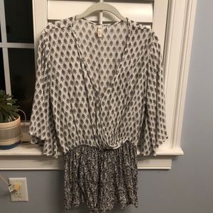 Flowy Gray/White Romper—size S